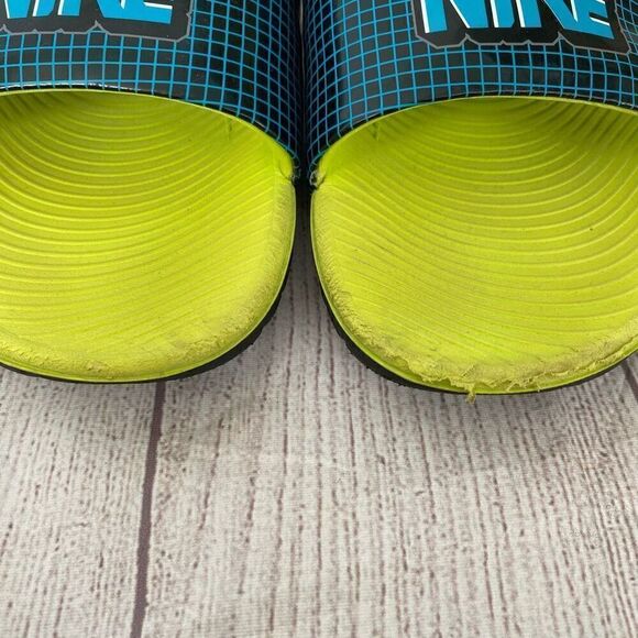 Nike men 7 slip on sandals/slides yellow & blue - Picture 2 of 6